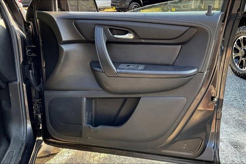 Used 2016 Chevrolet Traverse LT image 21