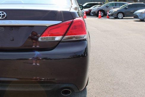 Used 2012 Toyota Avalon Limited image 49