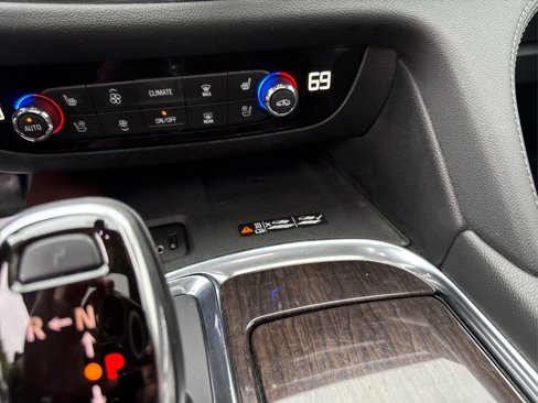 Used 2018 Buick Enclave Avenir image 45