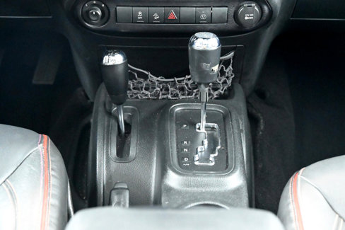 Used 2016 Jeep Wrangler Unlimited Sahara image 28