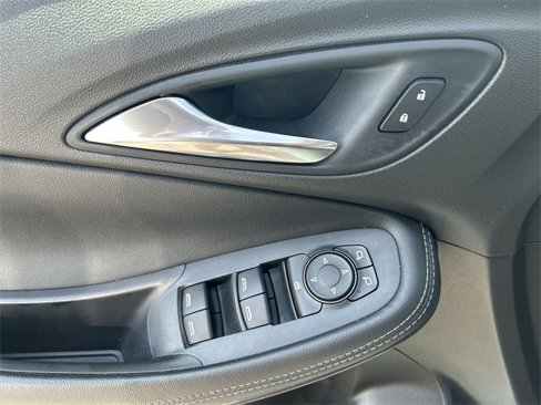 Used 2021 Buick Encore GX Preferred image 38