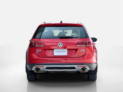 Used 2017 Volkswagen Golf Alltrack SE image 6