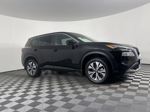Used 2022 Nissan Rogue SV image 1