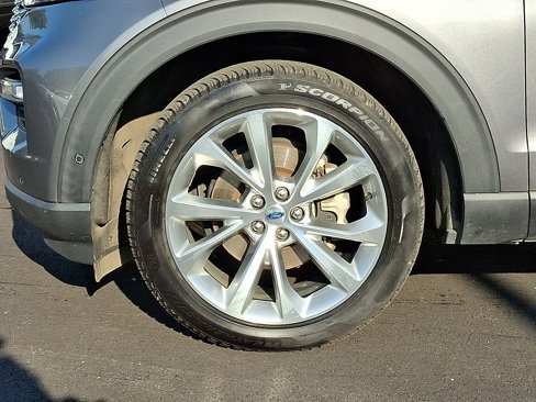 Used 2021 Ford Explorer Platinum w/ Equipment Group 601A image 9