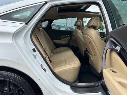 Used 2013 Hyundai Azera w/ Technology Pkg image 16