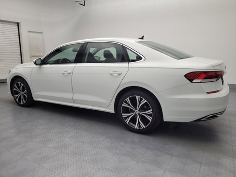 Used 2021 Volkswagen Passat 2.0T SE image 3
