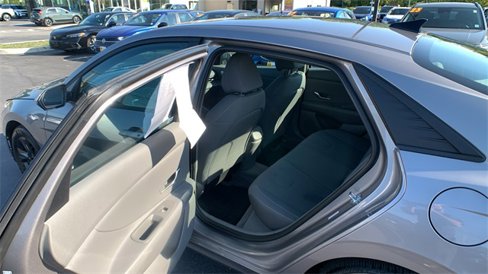 Used 2023 Hyundai Elantra SEL w/ Winter Weather Package image 18
