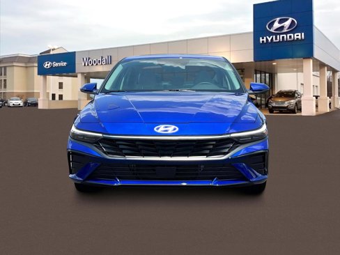 New 2025 Hyundai Elantra Limited image 12