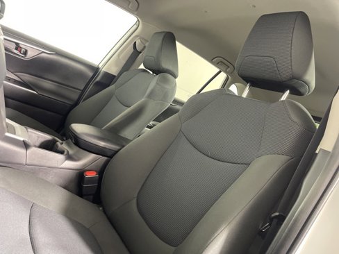 Used 2022 Toyota RAV4 LE image 22