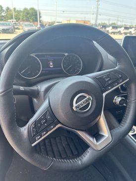 Used 2023 Nissan Sentra SV image 11