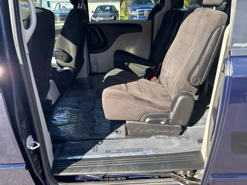 Used 2013 Dodge Grand Caravan SE image 12