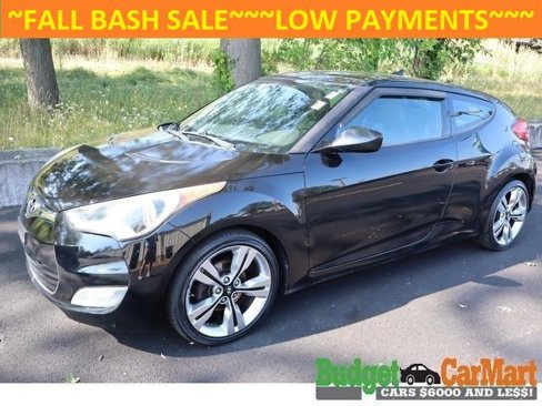 Used 2013 Hyundai Veloster w/ Tech Pkg image 1