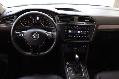Used 2021 Volkswagen Tiguan SE image 19