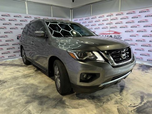 Used 2018 Nissan Pathfinder SV w/ Cargo Package image 4