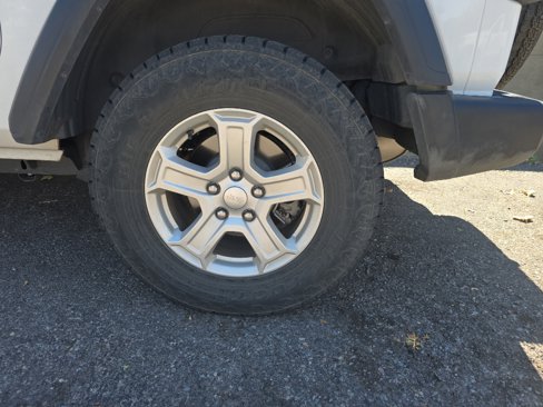 Used 2019 Jeep Wrangler Sport image 30