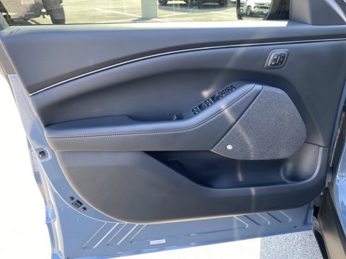 Used 2023 Ford Mustang Mach-E Premium image 11