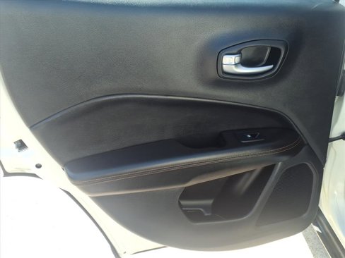 Used 2021 Jeep Compass Limited image 14
