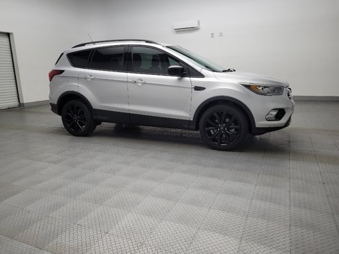 Used 2019 Ford Escape SE image 11