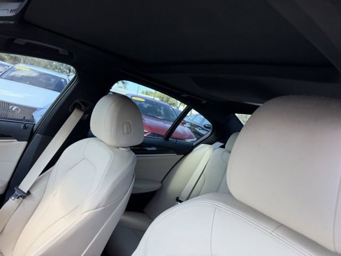 Used 2020 BMW 530e w/ Convenience Package image 20