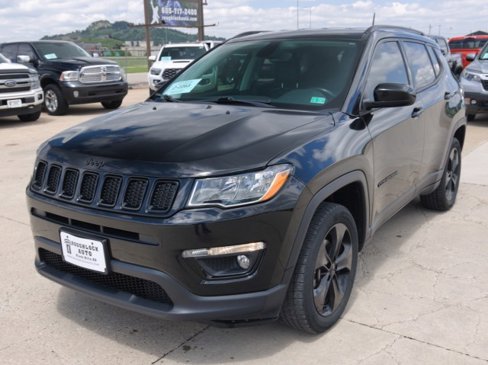 Used 2018 Jeep Compass Latitude image 2