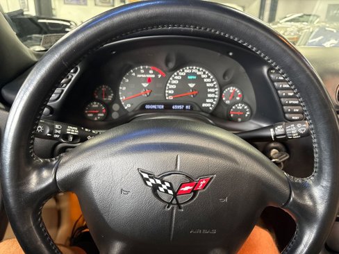 Used 2000 Chevrolet Corvette Coupe w/ Roof Pkg image 42