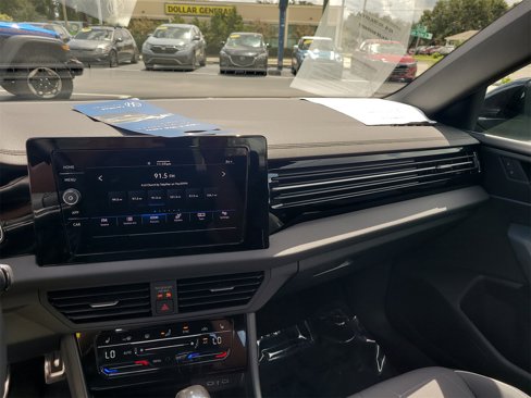 Certified 2025 Volkswagen Jetta Sport image 19