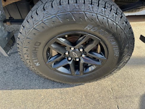 Used 2021 Chevrolet Silverado 1500 LT Trail Boss image 35