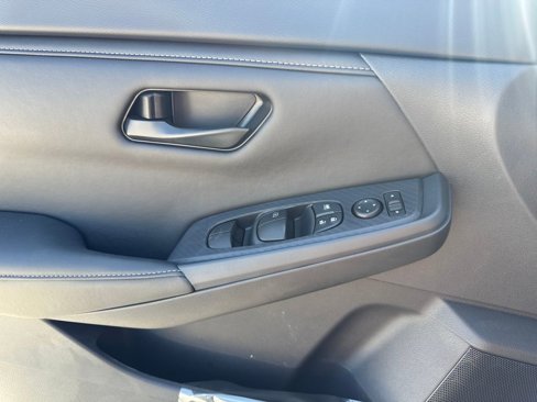 New 2025 Nissan Sentra S image 15