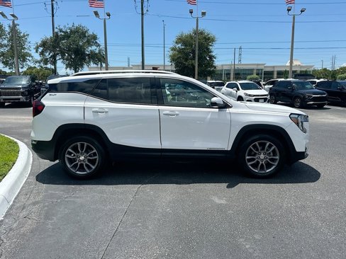 Certified 2023 GMC Terrain SLT image 5