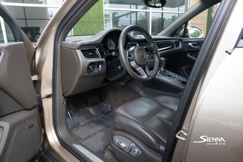 Used 2017 Porsche Macan S image 18