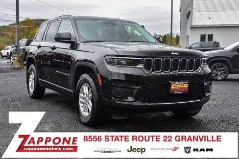 Certified 2023 Jeep Grand Cherokee Laredo w/ Luxury Tech Group I image 1