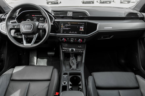 Used 2023 Audi Q3 2.0T Premium Plus w/ Premium Plus Package image 8