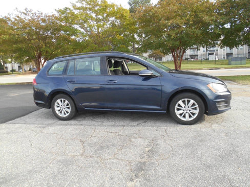 Used 2016 Volkswagen Golf S image 5