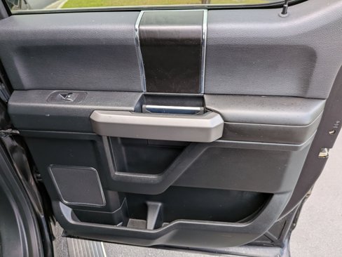 Used 2019 Ford F150 Platinum w/ Equipment Group 701A Luxury image 38