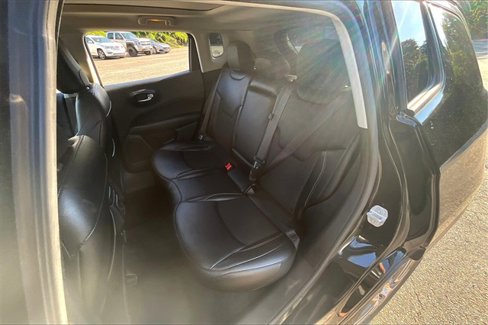 Used 2020 Jeep Compass Latitude image 22