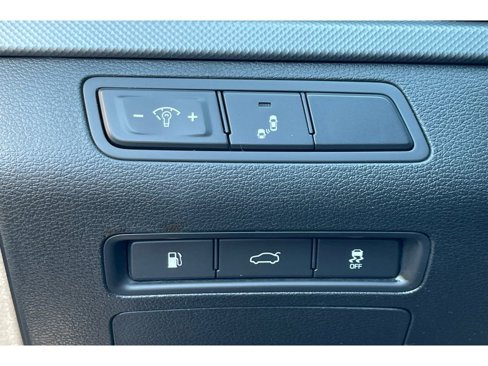 Used 2018 Hyundai Sonata SE w/ Cargo Package image 37