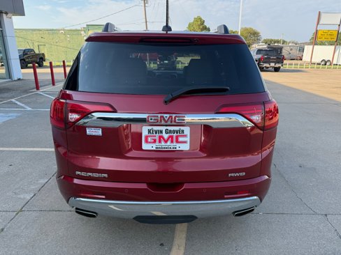 Used 2019 GMC Acadia Denali image 4