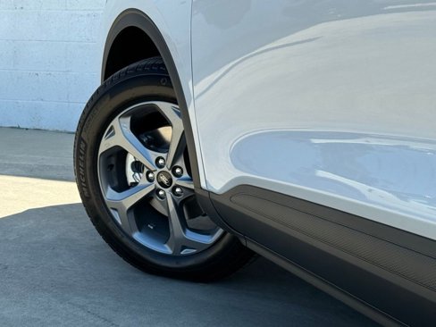 New 2025 Ford Escape ST-Line w/ Tech Pack #1 image 17
