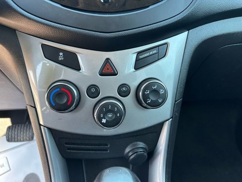 Used 2016 Chevrolet Trax LT image 40