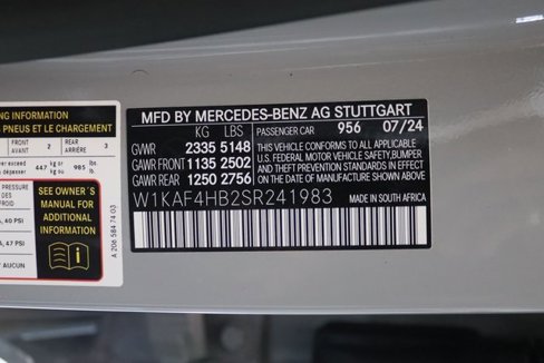 Used 2025 Mercedes-Benz C 300 4MATIC Sedan image 31
