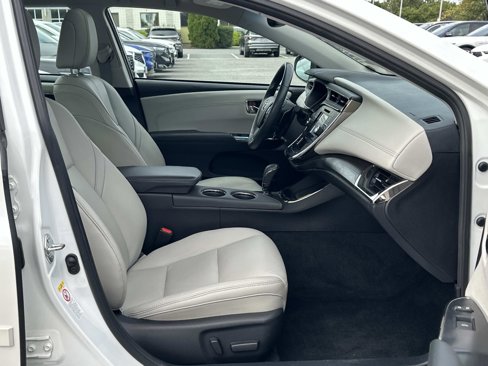 Used 2018 Toyota Avalon XLE Premium image 14