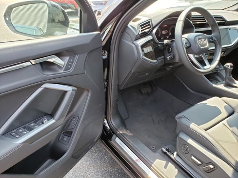 New 2025 Audi Q3 2.0T Premium image 6