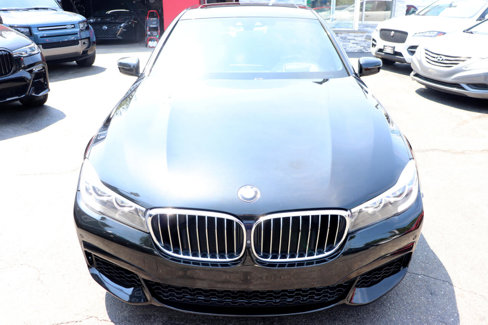 Used 2018 BMW 740i xDrive image 9