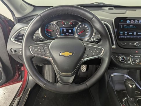 Used 2017 Chevrolet Malibu Premier w/ Driver Confidence Package image 13