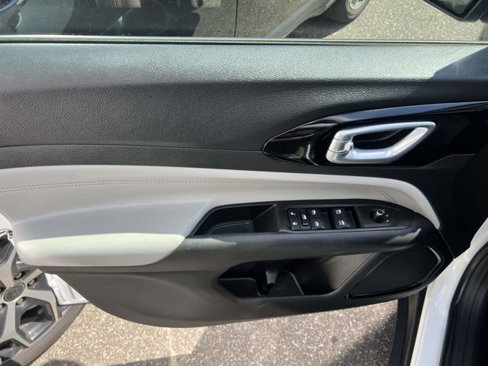 Certified 2022 Jeep Compass Limited image 15