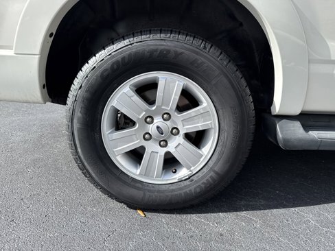 Used 2008 Ford Explorer XLT image 28