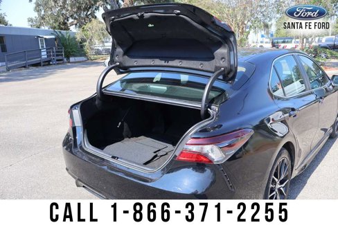 Used 2024 Toyota Camry SE image 28