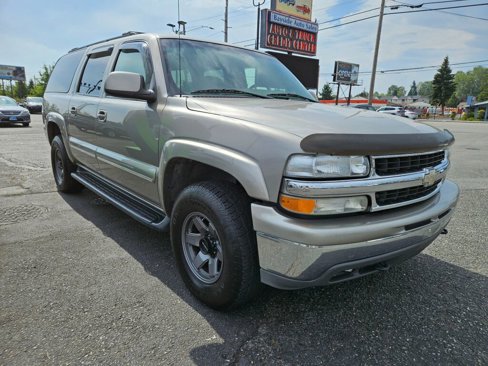 Used 2002 Chevrolet Suburban LT image 6