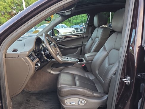 Used 2017 Porsche Macan S image 25