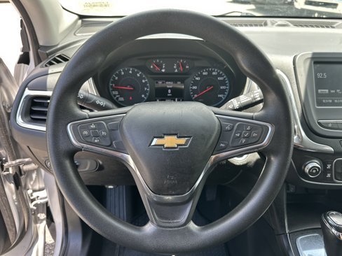 Used 2018 Chevrolet Equinox LT image 17